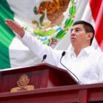 Rinde protesta en el Congreso Salomón Jara Cruz como Gobernador Constitucional del Estado de Oaxaca